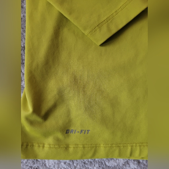 Nike Pro Combat Dri-Fit, VNeck Yellow/Lime Fitted Long Sleeve Top, Size M - Picture 4 of 5